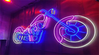 تابلو نئون شیشه ای